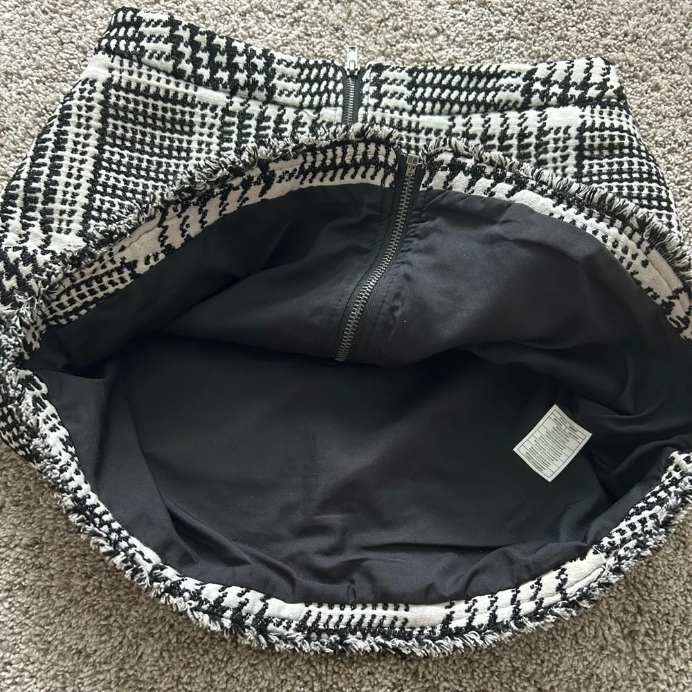 Cupcakes & Cashmere plaid mini skirt zip up black and white houndstooth pattern - Picture 10 of 13